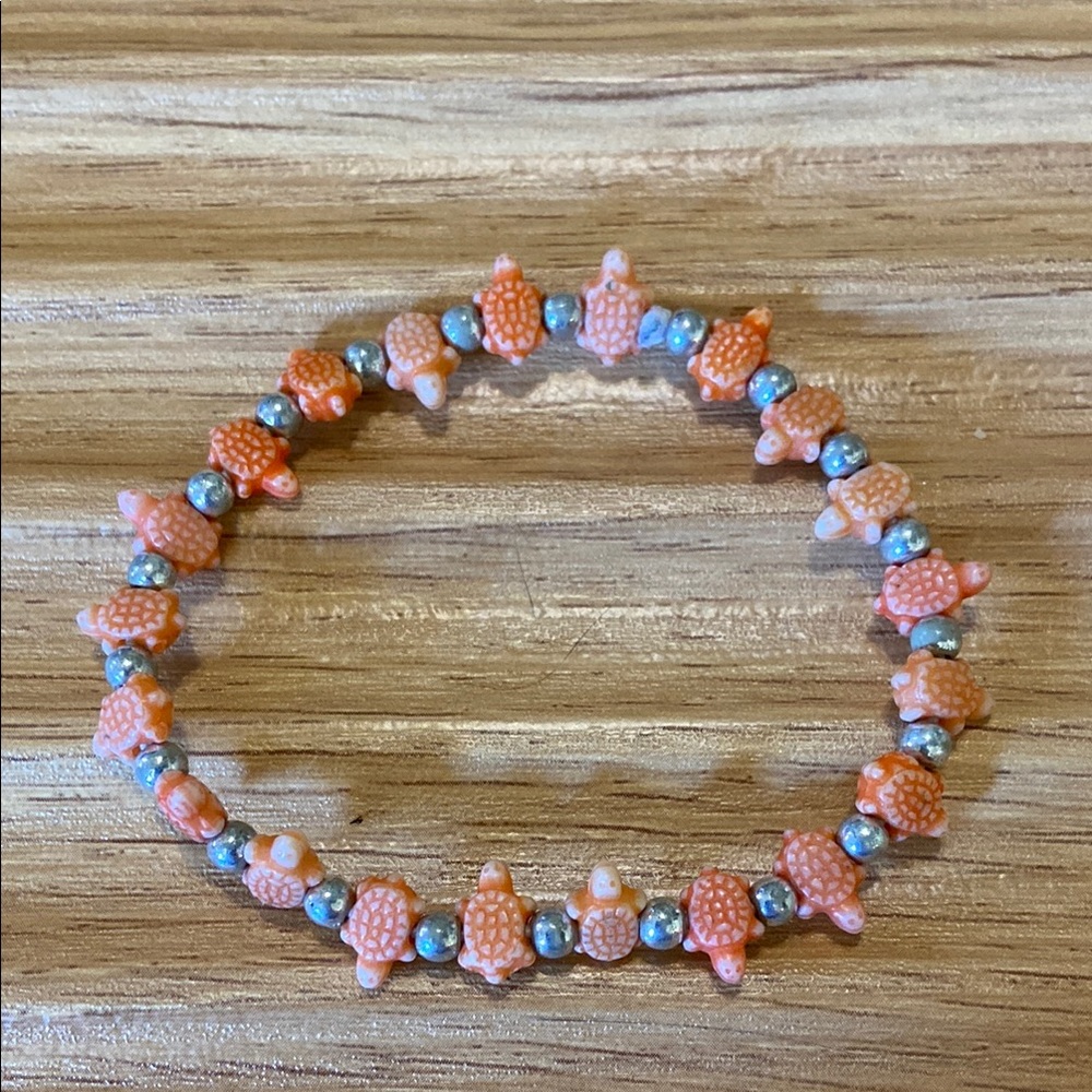 💙2/$5 Stretchy Beaded Turtle Bracelet